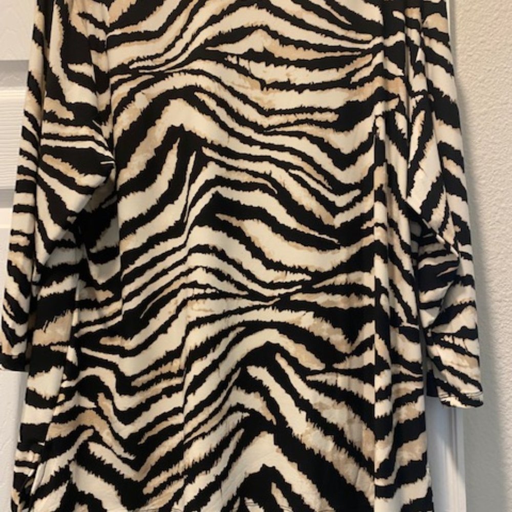 Top - Picture 2 of 2